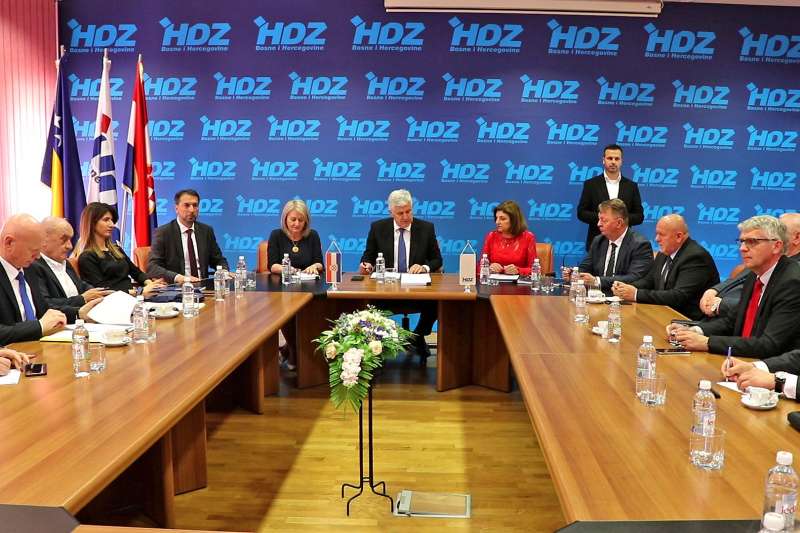 MOSTAR, 20. svibnja (FENA) – Hrvatska demokratska zajednica (HDZ) BiH održava 32. sjednicu Predsjedništva HDZ-a BiH.(Foto FENA/ES)
