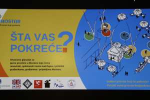 MOSTAR, 8. kolovoza (FENA) – Građani Mostara od danas putem online ankete mogu odabrati intervencije kojima će se poboljšati funkcionalnost javnih prostora na otvorenom u ovome gradu. Foto FENA/Monika Ćubela Savić
