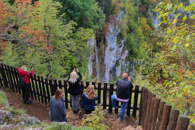 SARAJEVO, 7. oktobra (FENA) – Rezultati projekta “Nature for Recovery”, koji je imao za cilj jačanje sektora turizma i popularizacija Skakavca kao jedinstvenog turističkog područja u Kantonu Sarajevo, predstavljeni su danas na platoru Ravne na Skakavcu. Foto FENA/Vanja Tolj
