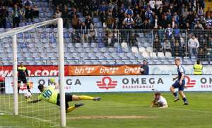 SARAJEVO, 16. april (FENA) – Nogometaši Željezničara nisu uspjeli nadoknaditi tri gola zaostatka iz prve utakmice polufinala Kupa Bosne i Hercegovine protiv Širokog Brijega. Iako su danas na stadionu 