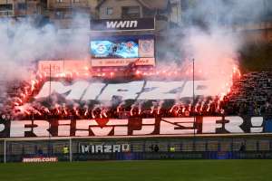 SARAJEVO, 16. april (FENA) – Nogometaši Željezničara nisu uspjeli nadoknaditi tri gola zaostatka iz prve utakmice polufinala Kupa Bosne i Hercegovine protiv Širokog Brijega. Iako su danas na stadionu 