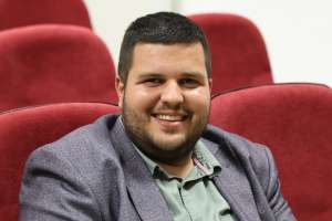 SARAJEVO, 17. aprila (FENA) - Pčele su mali, ali neprocjenjivi čuvari naše budućnosti. Njihova je uloga u održavanju ekosustava i proizvodnji hrane neizmjerno važna. Zbog toga je važno shvatiti ozbiljnost situacije i aktivno raditi na zaštiti pčela. Bez njih naš svijet ne bi bio isti, a posljedice njihova nestanka bile bi katastrofalne. Stoga trebamo djelovati sada kako bismo osigurali bolju budućnost za sve nas - poruka je Saveza pčelara Federacije Bosne i Hercegovine, koji su danas u Sarajevu održali prvo savjetovanje o 