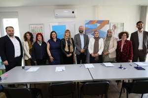 SARAJEVO, 17. aprila (FENA) - Potpisivanja Memoranduma o saradnji između organizacije SOS Dječija sela u BiH, Ministarstva za odgoj i obrazovanje Kantona Sarajevo, te tri srednje škole: JU Srednja škola poljoprivrede, prehrane, veterine i uslužnih djelatnosti Sarajevo, JU Srednja škola za okoliš i drvni dizajn Sarajevo i JU Srednja tehnička škola grafičkih tehnologija, dizajna i multimedije Ilidža.  (Foto FENA/Harun Muminović)
