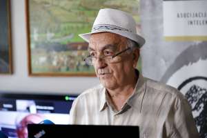 SARAJEVO, 29. juna (FENA) – Poništavanjem presude u predmetu 'Slaven Kovačević protiv Bosne i Hercegovine', Evropski sud za ljudska prava izgubio je pravni kredibilitet  i postao više politički sud, izjavio je prof. dr. Enver Halilović, jedan od uvodničara na današnjoj sesiji asocijacije nezavisnih intelektualaca „Krug 99“ u Sarajevu, održanoj o temi “Embargo na demokratiju u BiH – slučaj Kovačević pred Evropskim sudom za ljudska prava”. (Foto FENA/Almir Razić)