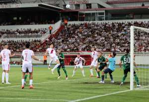 MOSTAR, 15. srpnja (FENA) - Zrinjski je u uzvratnom susretu na svom stadionu slavio protiv Virtusa iz San Marina rezultatom 2:1 te s
ukupnih 4:1 prošao u drugo pretkolo UEFA Lige prvaka, gdje ih čeka stari poznanik - Slovan iz Bratislave.(Foto FENA/Branka Soldo)