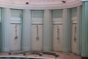 MOSTAR, 19. srpnja (FENA) – Gradska banja na Musali otvorena je 3. lipnja 1914. godine i ubraja se medu najznačajnija arhitektonska ostvarenja Mostara. (Foto FENA/Mario Obrdalj)