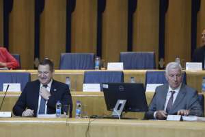 SARAJEVO, 17. jula (FENA) - Dom naroda Parlamentarne skupštine Bosne i Hercegovine bi u nastavku 16 sjednice, koja je počela, trebalo da razmatra principe Prijedloga zakona o izmjeni Zakona o finansiranju političkih stranaka čiji je predlagač delegat Zlatko Miletić.(Foto FENA/Amer Kajmović)