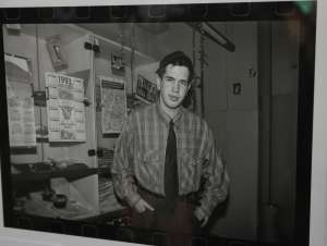 SARAJEVO, 8. decembra (FENA) - Trideseta godišnjica ubistva Karima Zaimovića, jednog od najtalentovanijih pisaca i novinara svoje generacije, večeras je obilježena u Muzeju književnosti i pozorišne umjetnosti u Sarajevu, a tim povodom dodijeljena je i stipendija Fondacije 